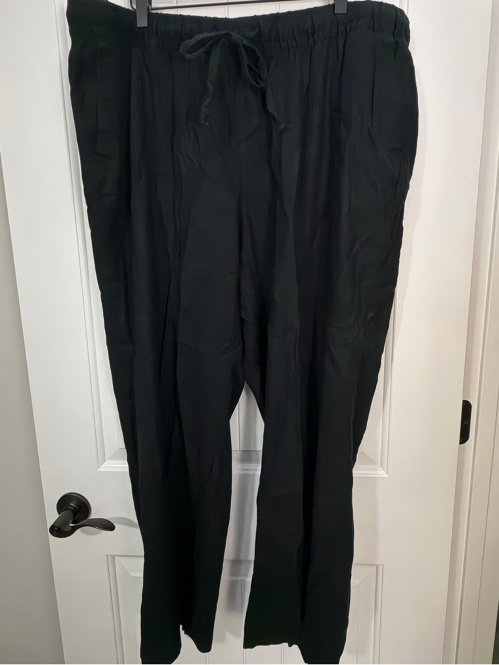 Old Navy Black Drawstring Relaxed Jogger Pants